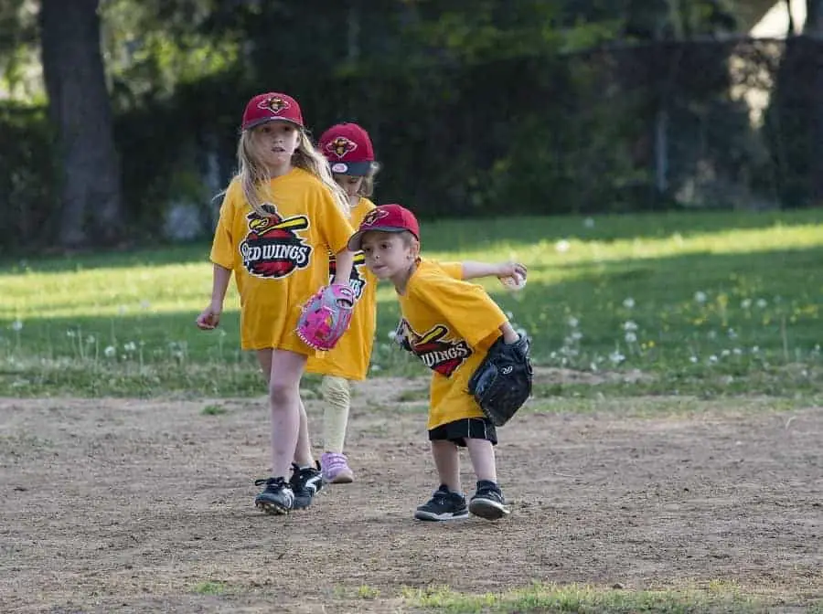 Young softball Players | Should Coaches Pick Captains? Are They Worth The Trouble?