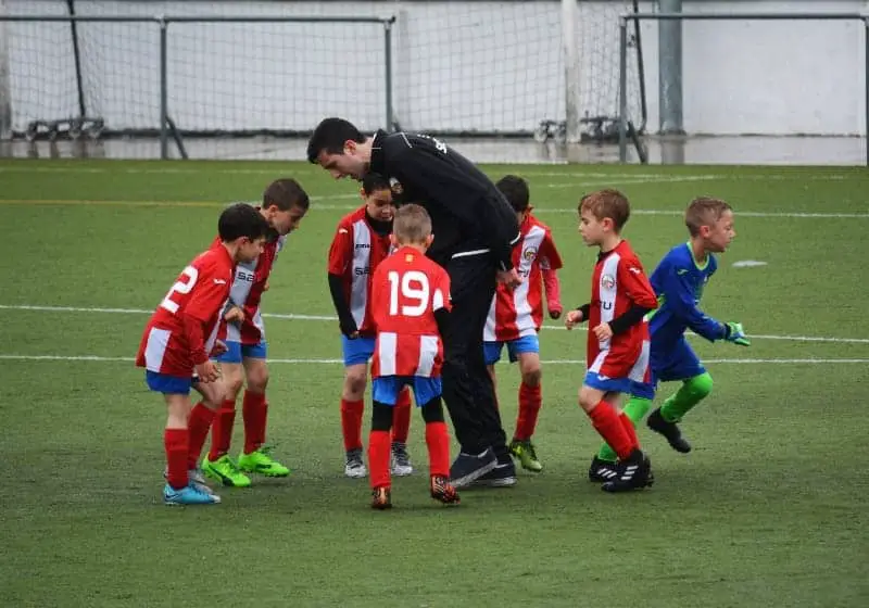 Warm up soccer team | How Beginner Youth Sports Coaches Can Earn Player Respect