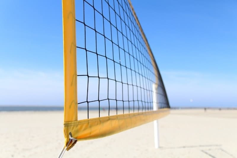 Beach volleyball net | How to Become a Youth Volleyball Coach